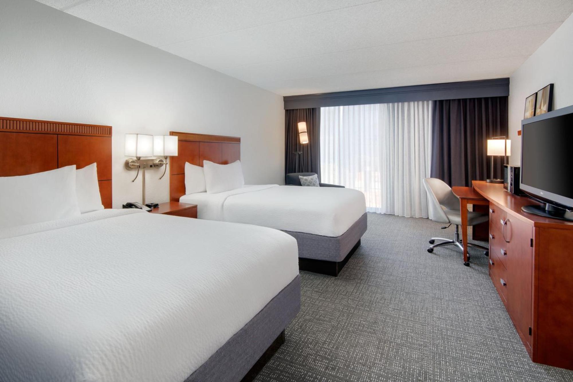 คอร์ทยาร์ด ออกัสตา Hotel ภายนอก รูปภาพ