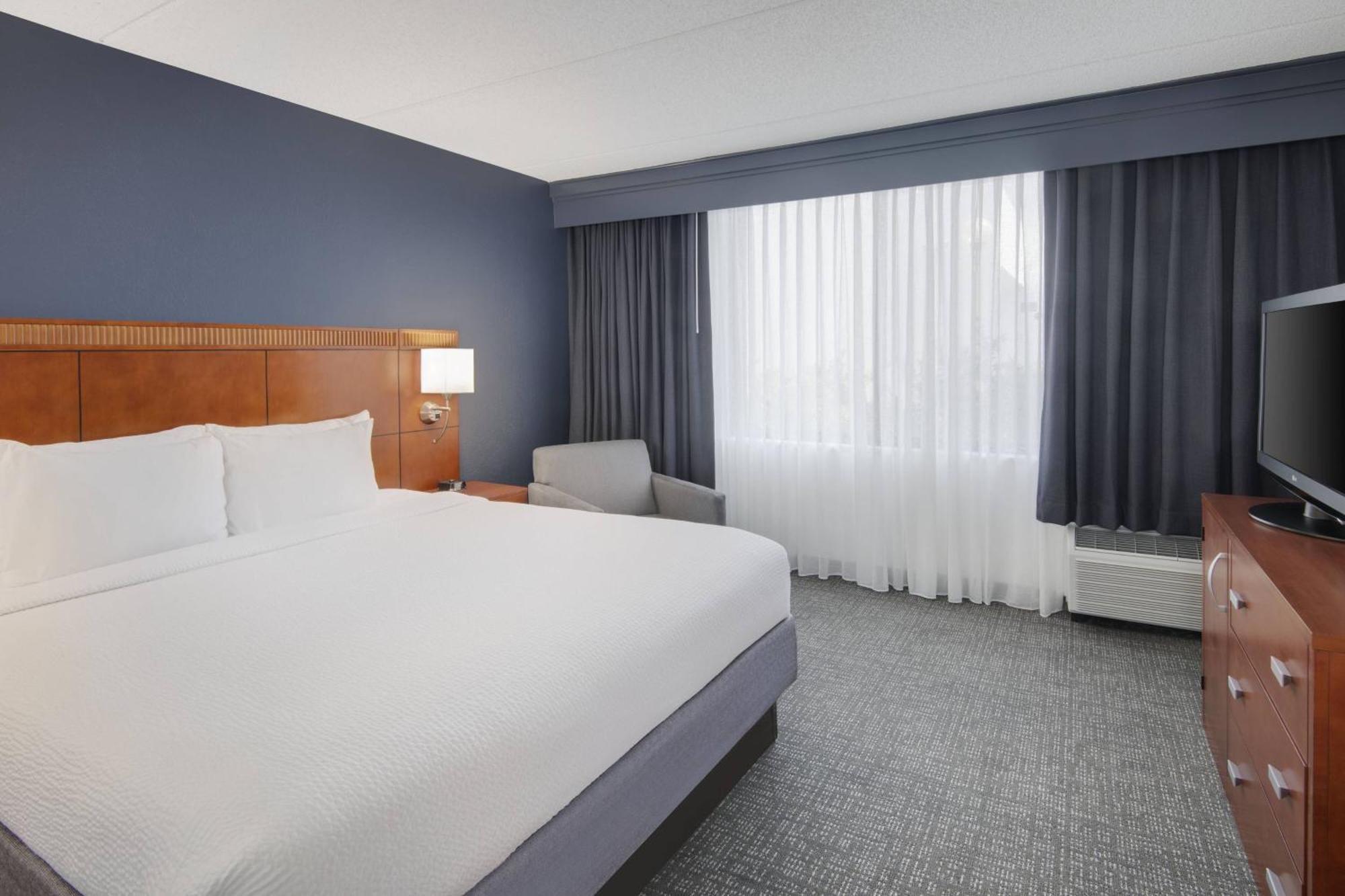 คอร์ทยาร์ด ออกัสตา Hotel ภายนอก รูปภาพ